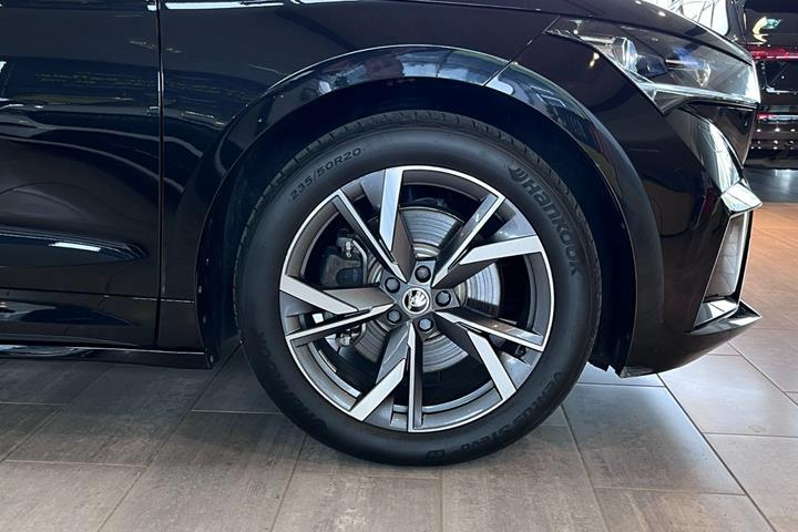 Sort Skoda Enyaq fra 2024