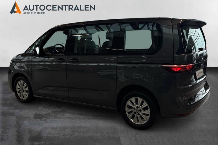 Grå VW Multivan fra 2023