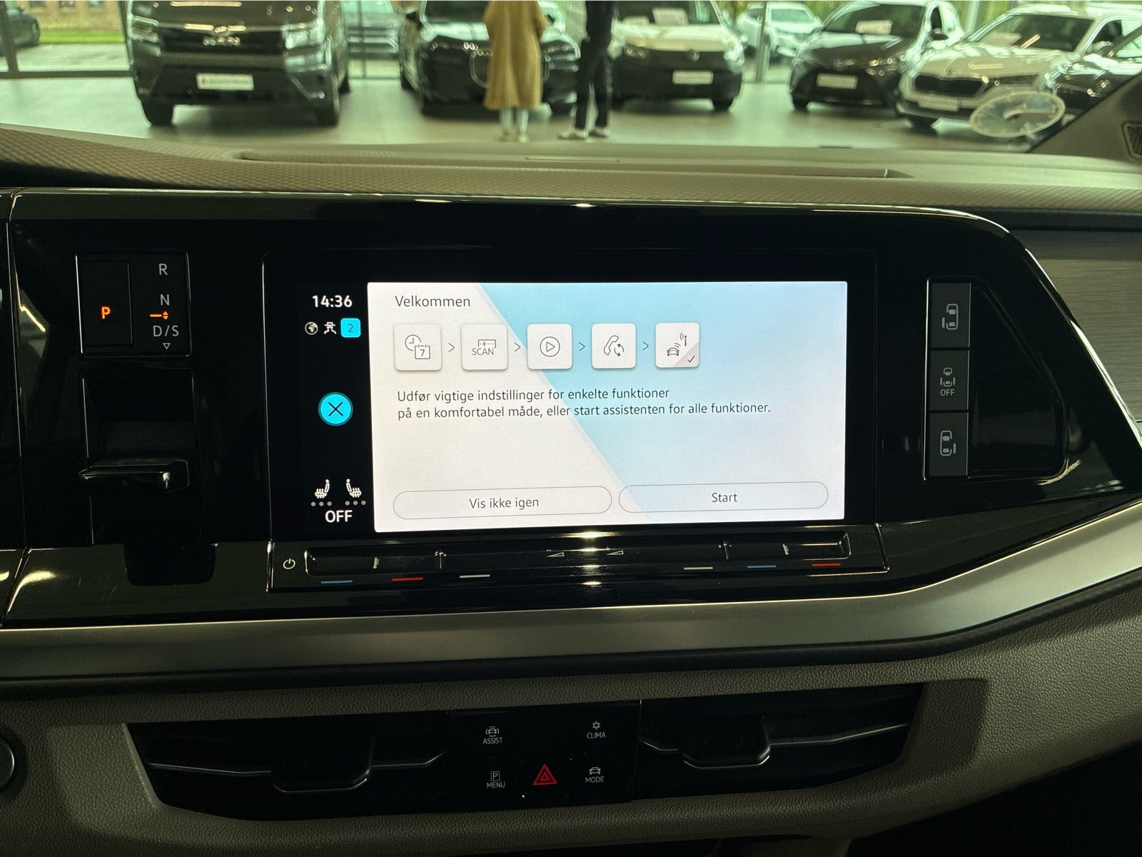 Grå VW Multivan fra 2023
