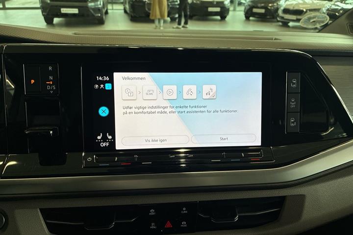 Grå VW Multivan fra 2023