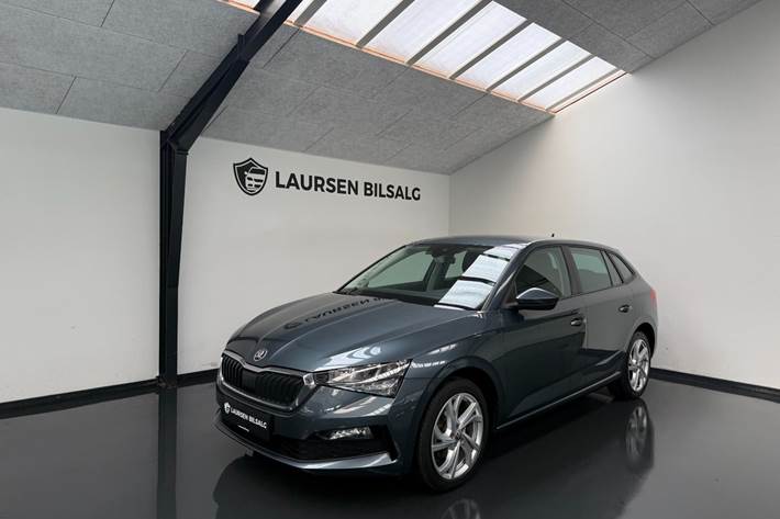 Grå Skoda Scala fra 2021