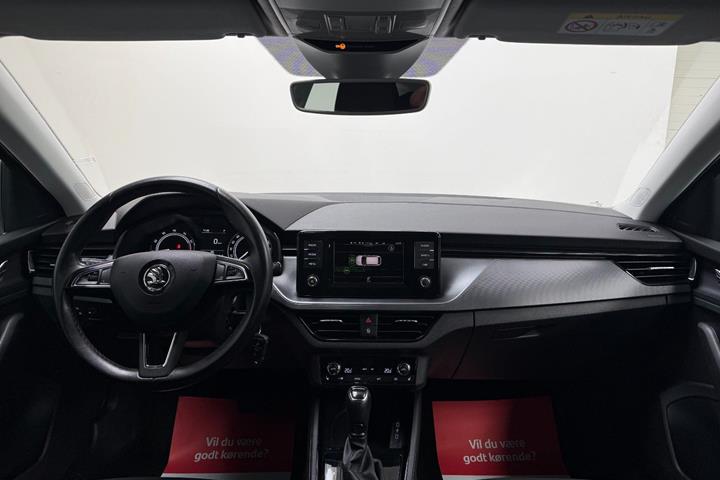 Grå Skoda Scala fra 2021