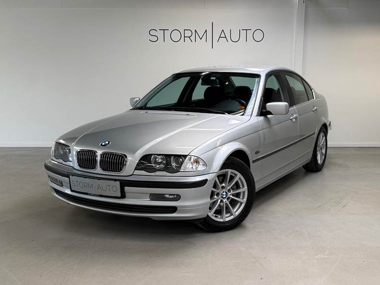 BMW 323i 2,5