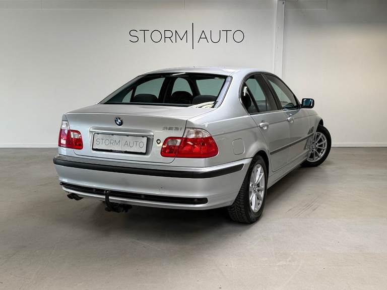 BMW 323i 2,5
