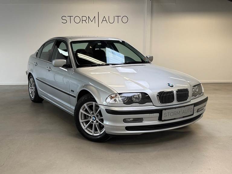 BMW 323i 2,5