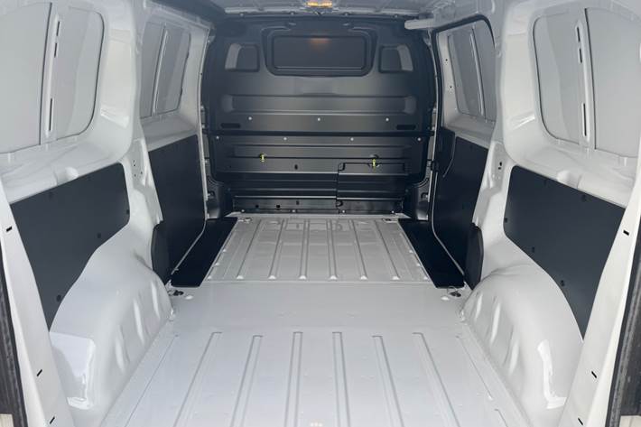 Hvid Citroën e-Jumpy fra 2025