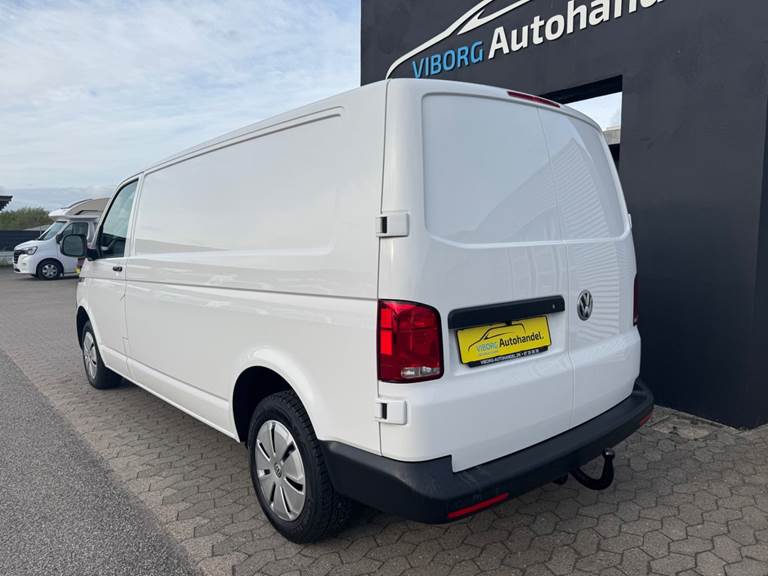 VW Transporter 2,0 TDi 150 Kassevogn lang