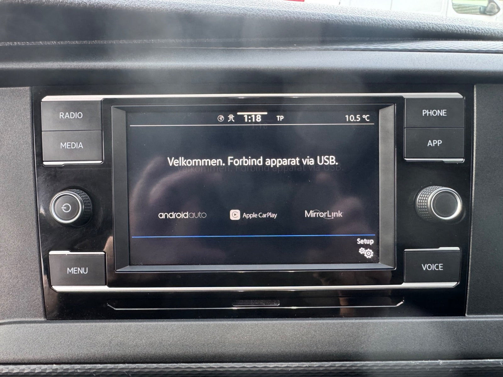 Hvid VW Transporter fra 2022
