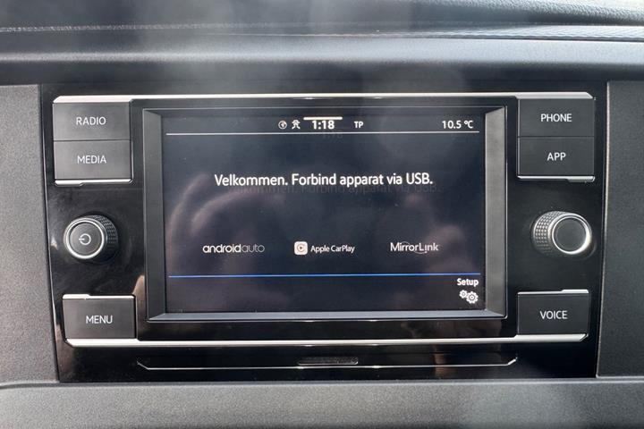 Hvid VW Transporter fra 2022