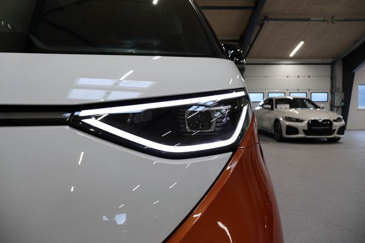 Orange VW ID.Buzz fra 2024