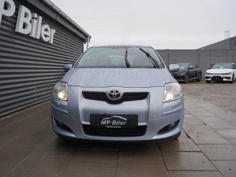Toyota Auris 1,6 Luna