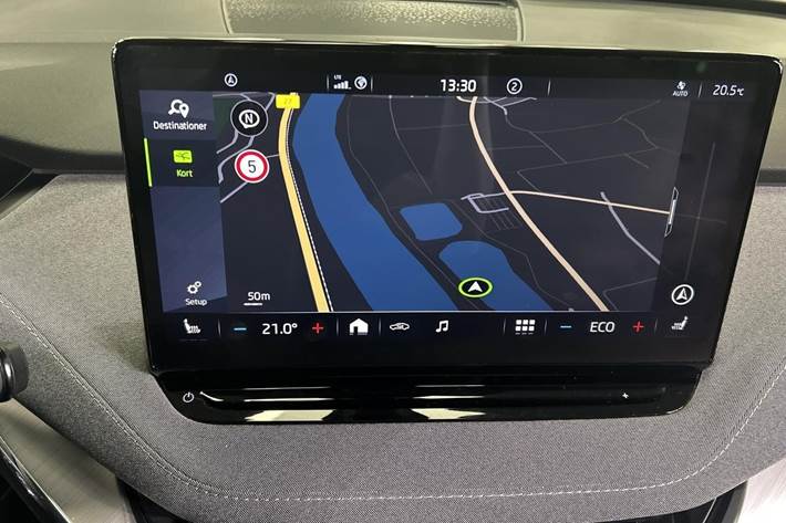 Grå Skoda Enyaq fra 2021
