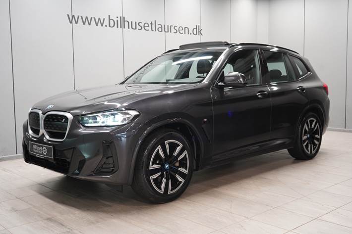 Grå BMW iX3 fra 2023