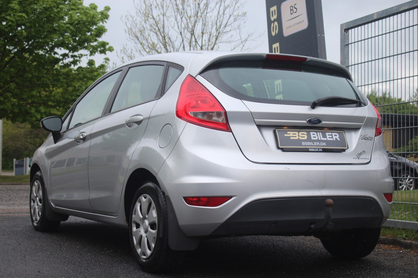 Sølv Ford Fiesta fra 2010