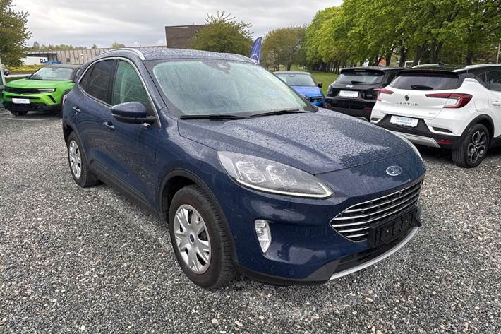 Blå Ford Kuga fra 2021
