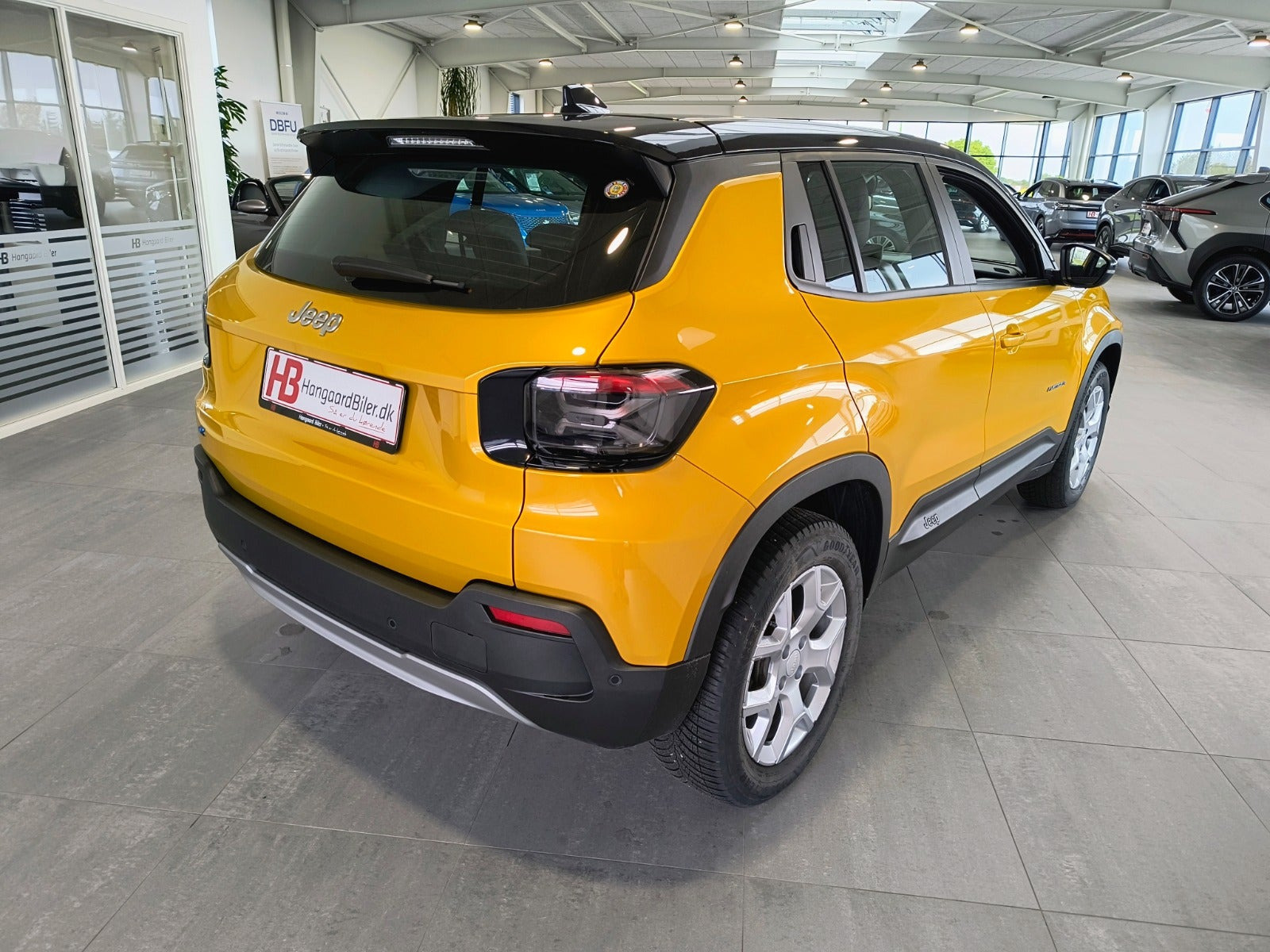 Gul Jeep Avenger fra 2023