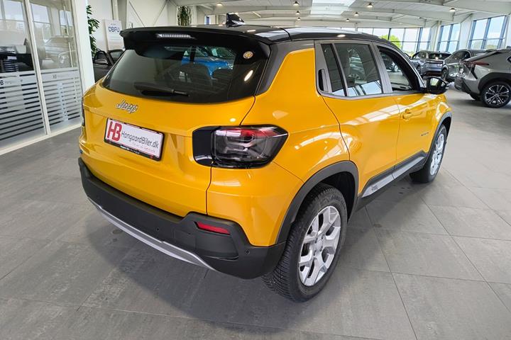 Gul Jeep Avenger fra 2023