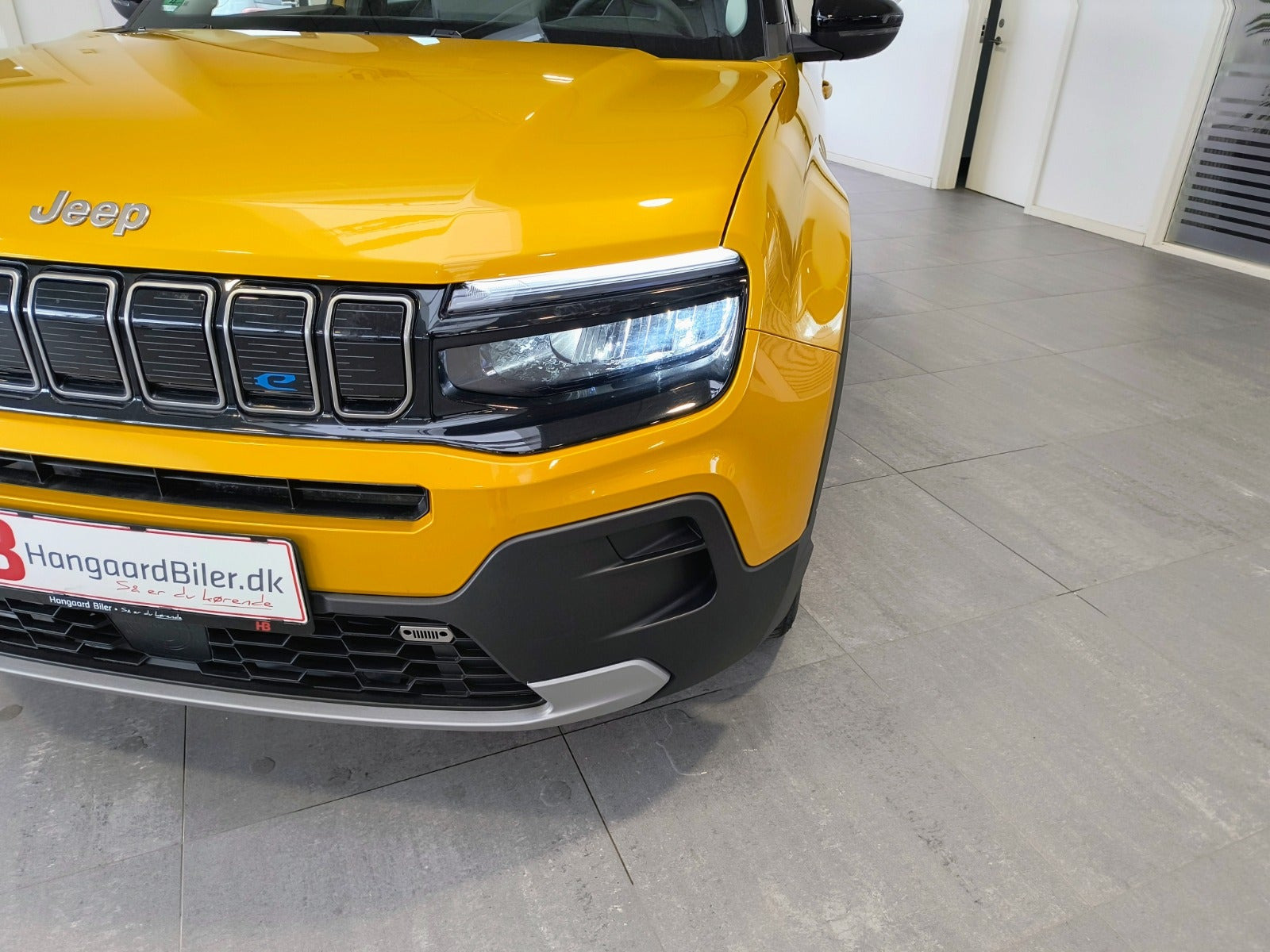 Gul Jeep Avenger fra 2023
