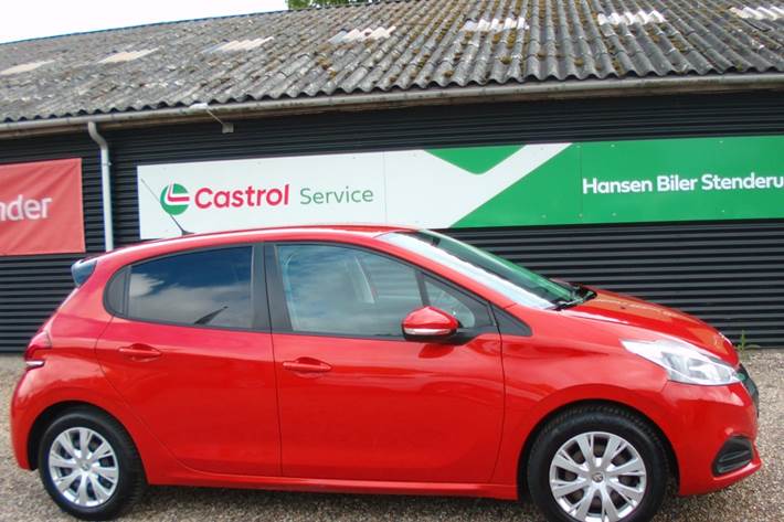 Orange Peugeot 208 fra 2018