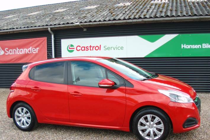 Orange Peugeot 208 fra 2018