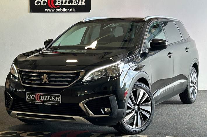 Sort Peugeot 5008 fra 2018 set udefra