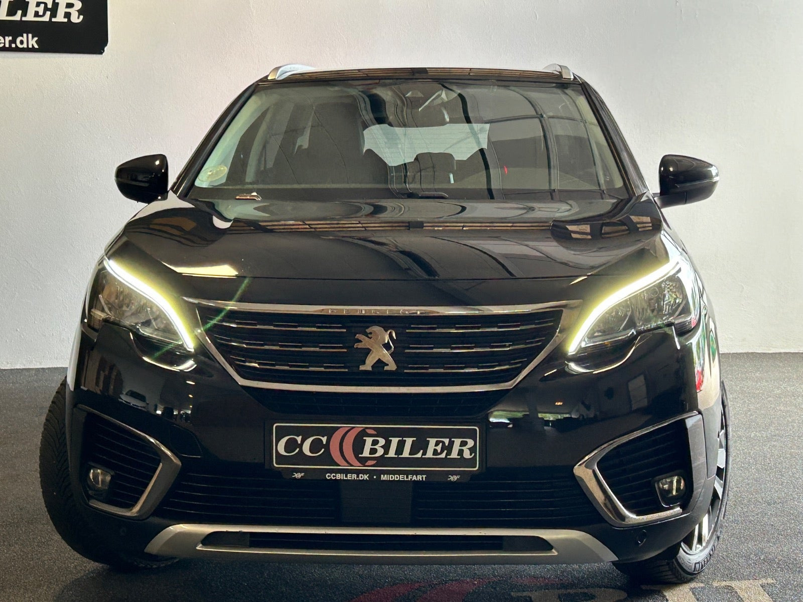 Sort Peugeot 5008 fra 2018