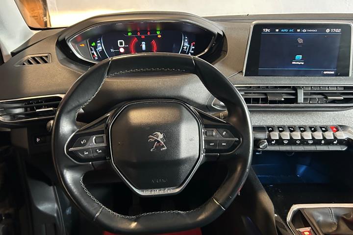 Sort Peugeot 5008 fra 2018