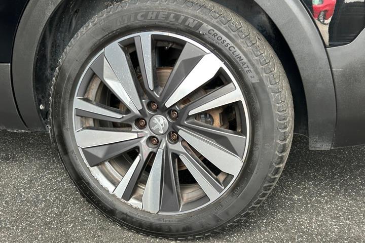 Sort Peugeot 5008 fra 2018