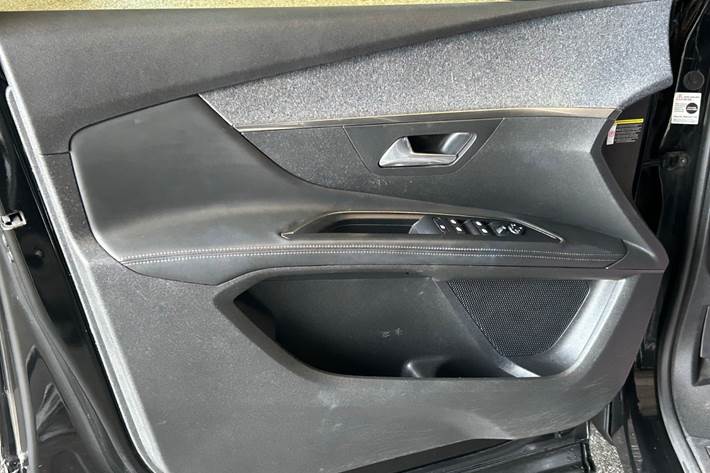Sort Peugeot 5008 fra 2018
