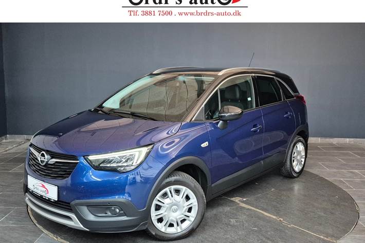 Blå Opel Crossland X fra 2020 set udefra