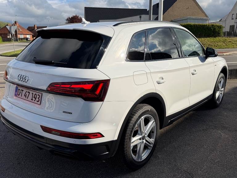 Audi Q5 40 TDi S-line Midnight Edition quattro S-tr.