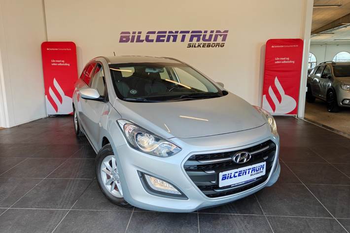 Sølv Hyundai i30 fra 2015