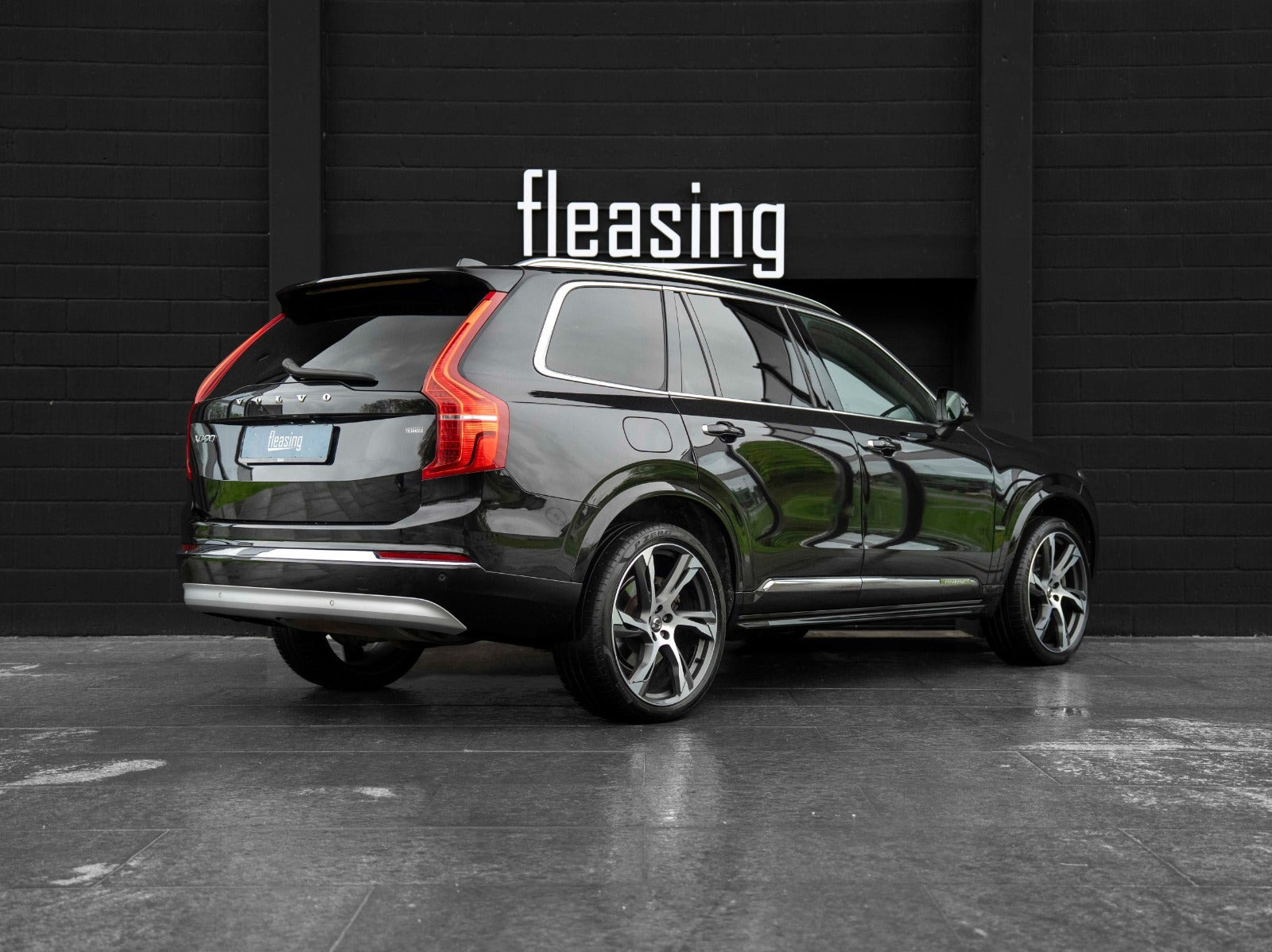 Sort Volvo XC90 fra 2022