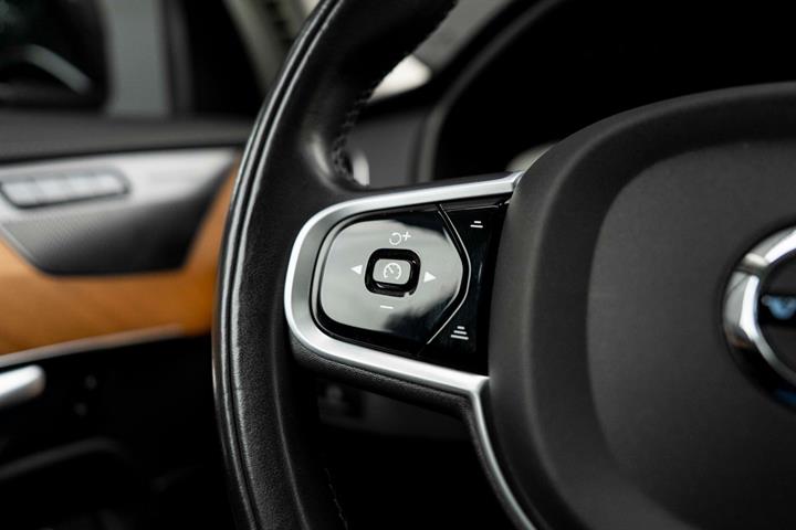 Sort Volvo XC90 fra 2022