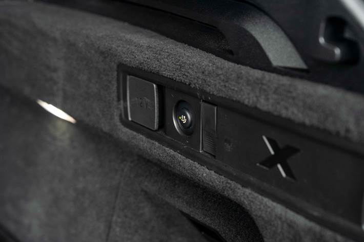 Blå BMW X5 fra 2021