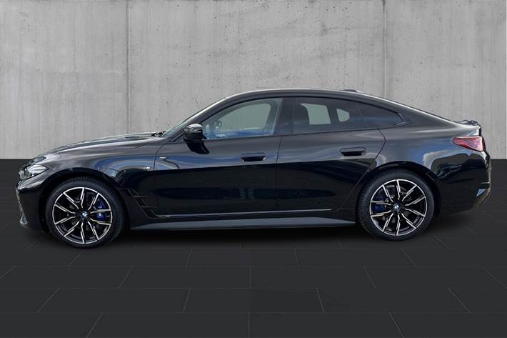 Sort BMW i4 fra 2025