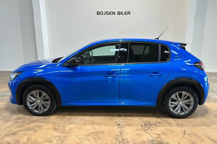 Blå Peugeot e-208 fra 2023