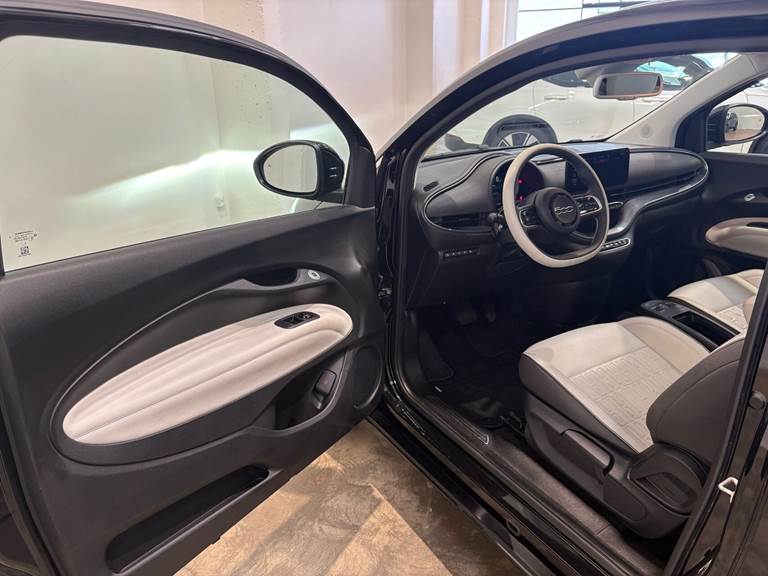 Fiat 500e EL La Prima 118HK 3d Aut.