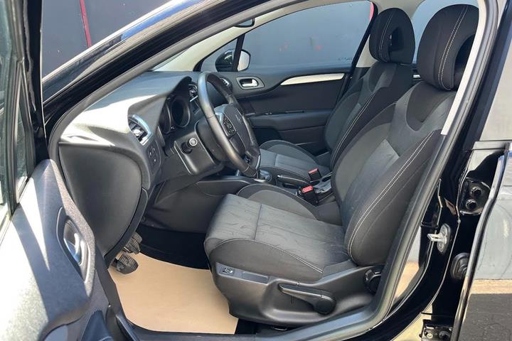 Sort Citroën C4 fra 2014