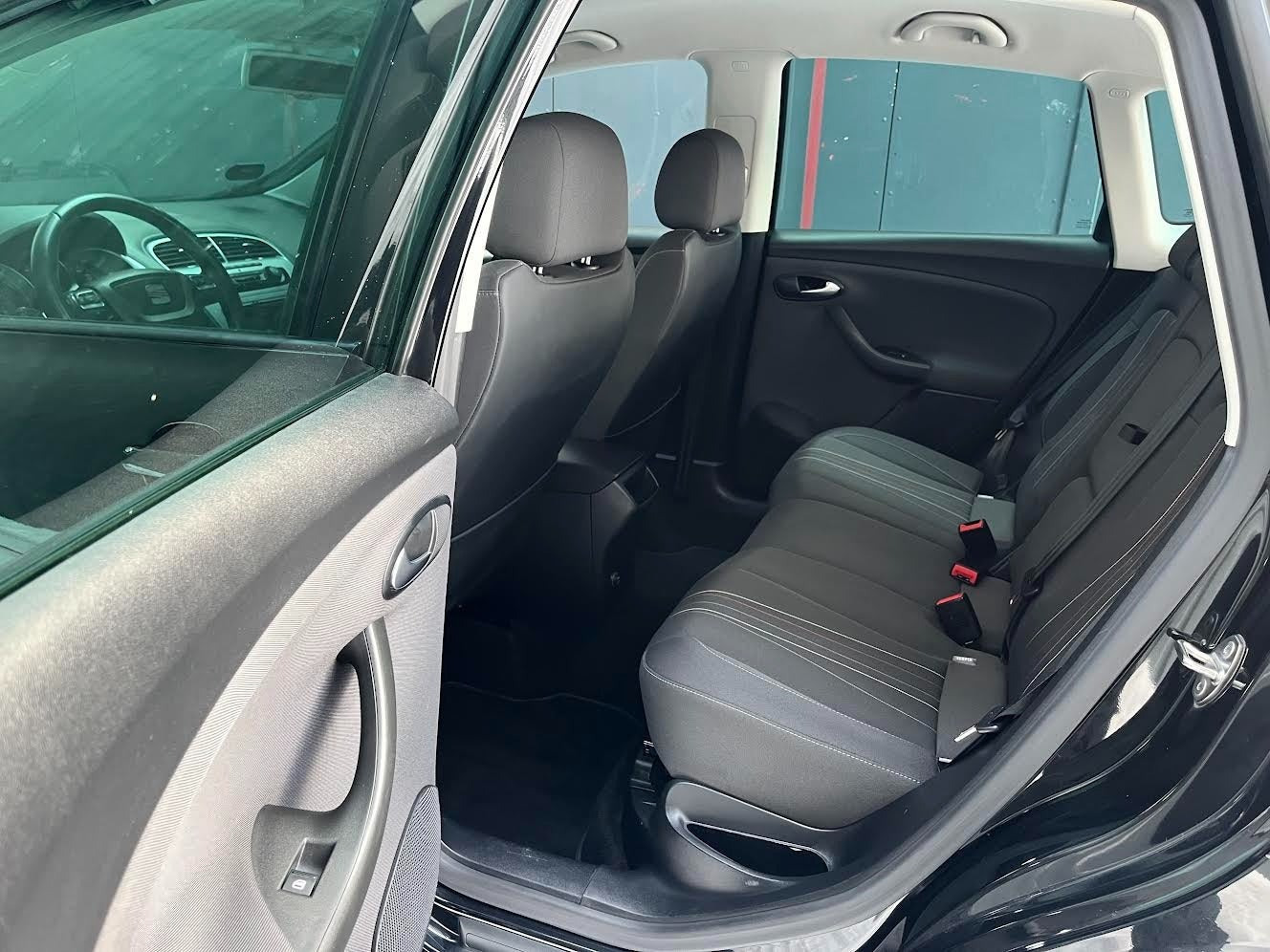 Sort Seat Altea XL fra 2013