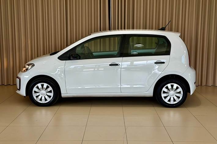 Hvid VW E-UP! fra 2022