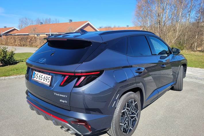 Grå Hyundai Tucson fra 2023