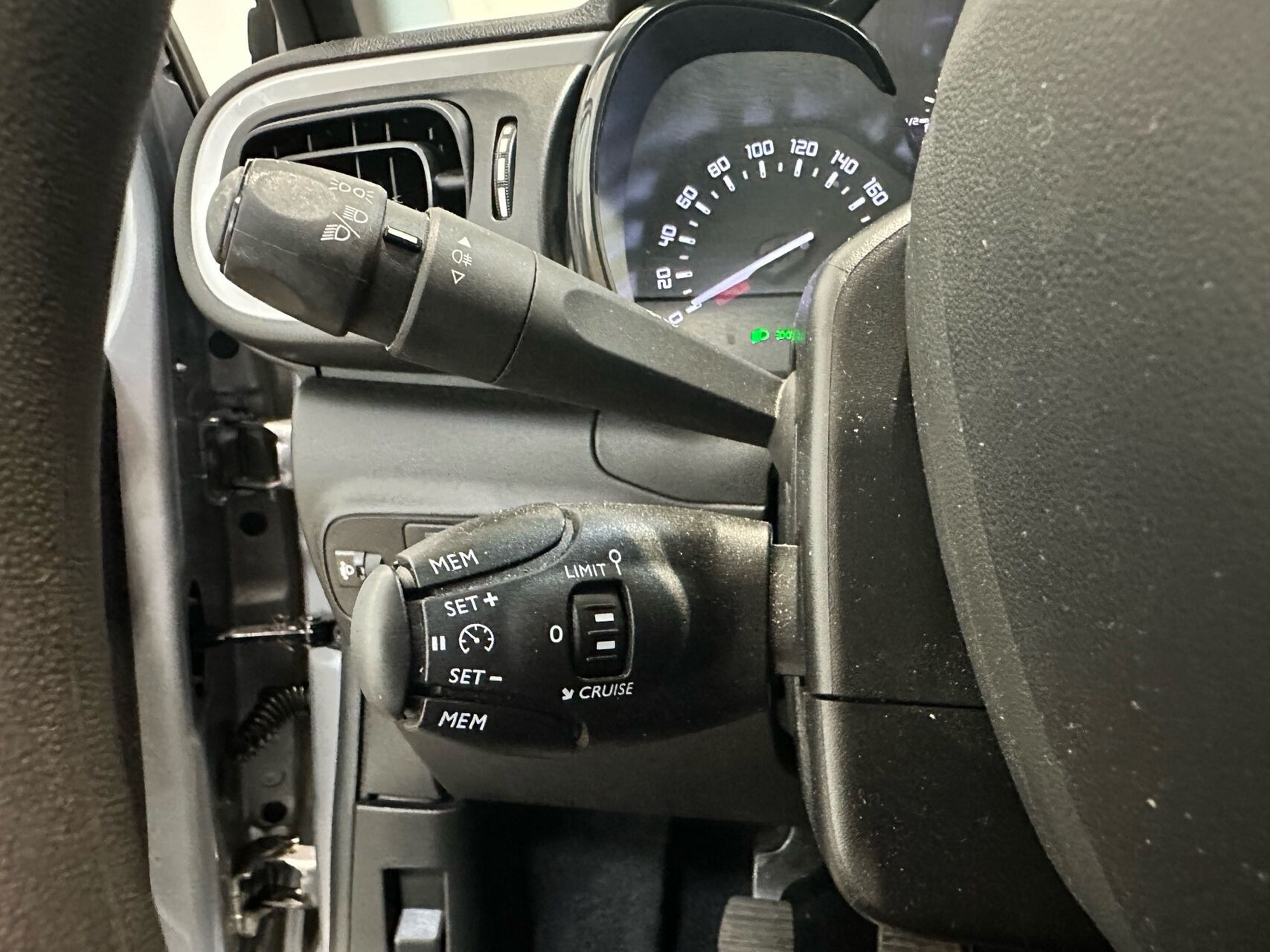 Grå Citroën C3 fra 2020