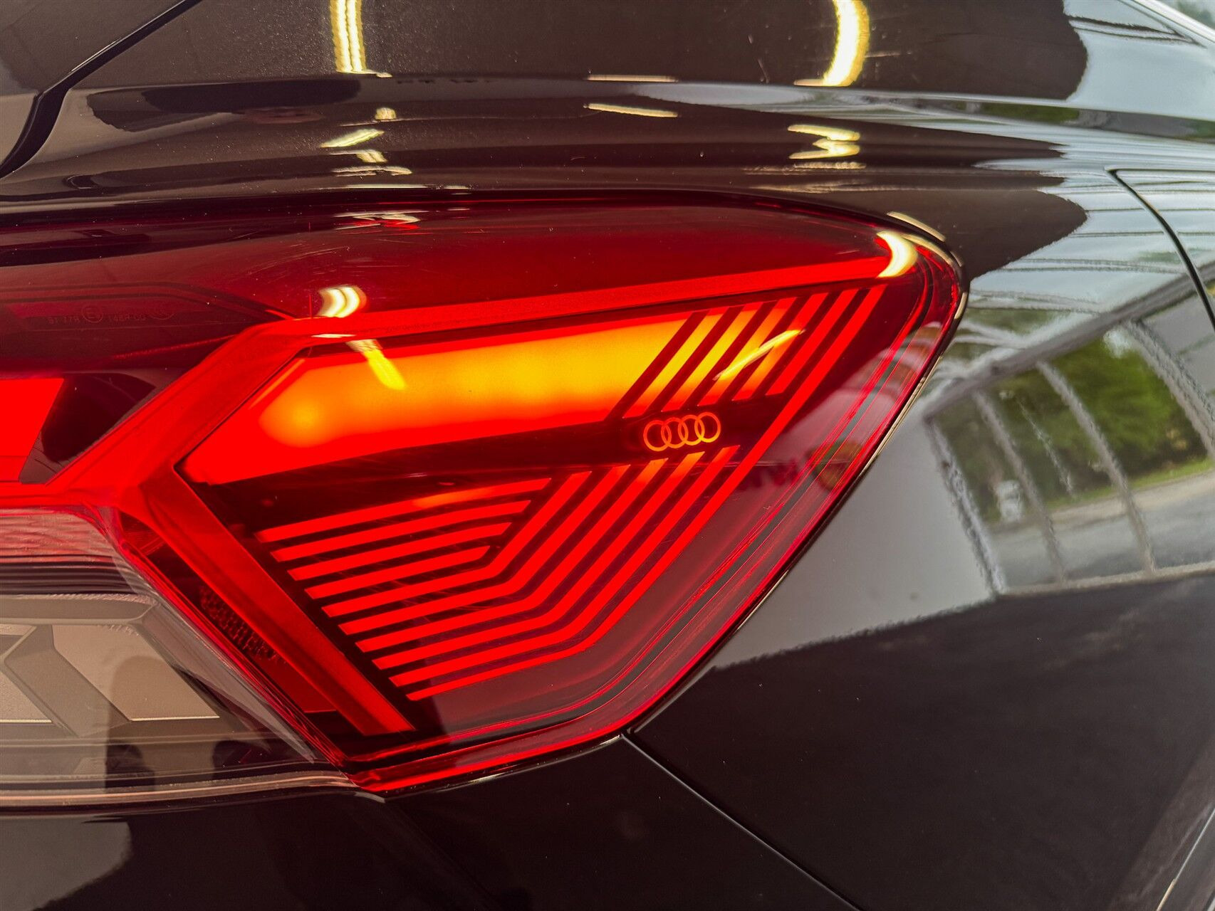 Sort Audi Q4 fra 2025