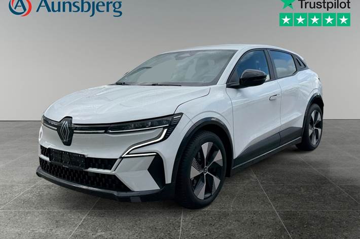 Hvid Renault Megane E-Tech fra 2022 set udefra