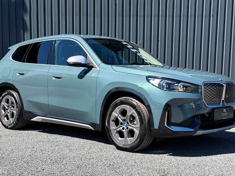 BMW iX1 xDrive30 X-Line