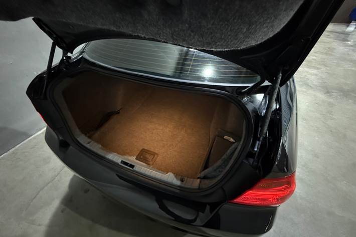undefined BMW 330i fra 2006