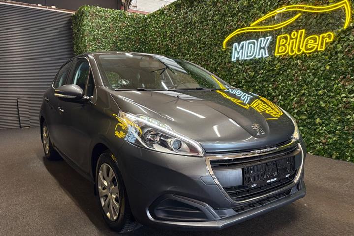 undefined Peugeot 208 fra 2015 set udefra