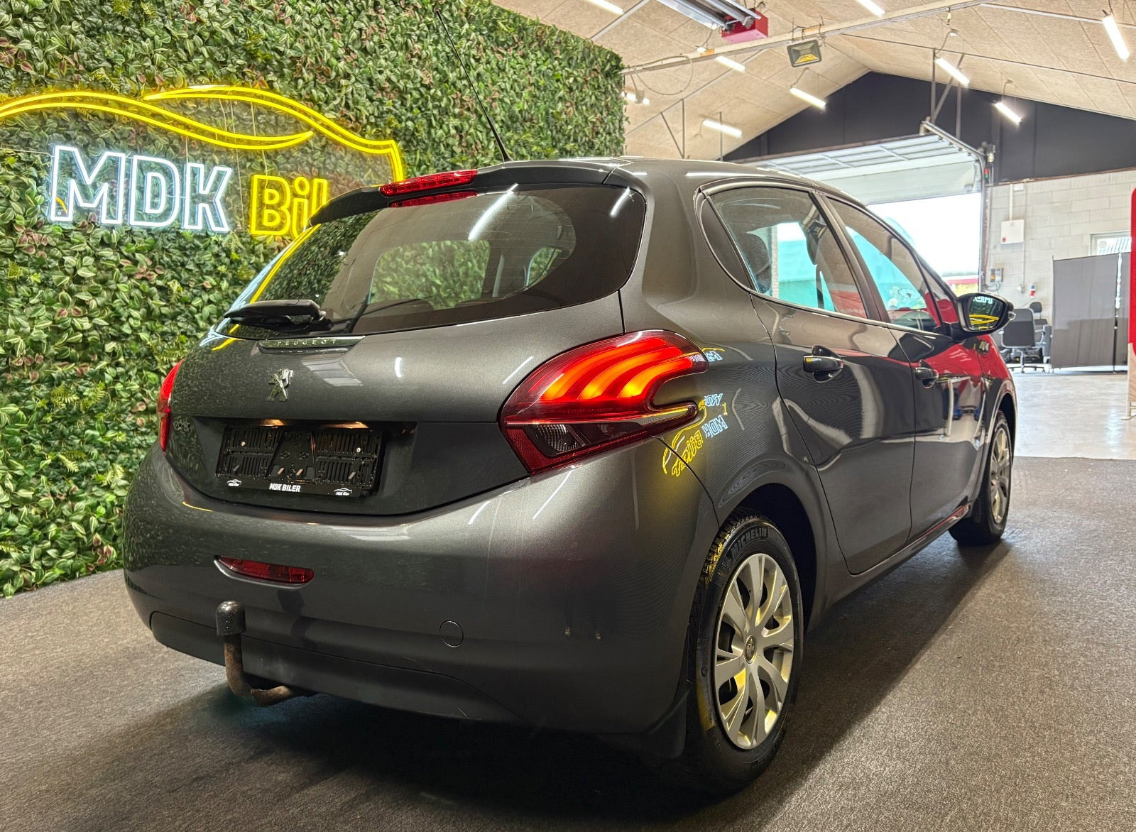 undefined Peugeot 208 fra 2015