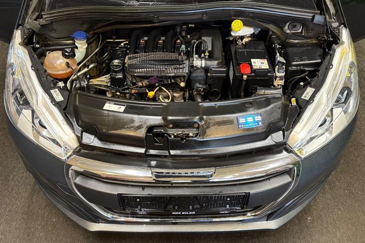 undefined Peugeot 208 fra 2015